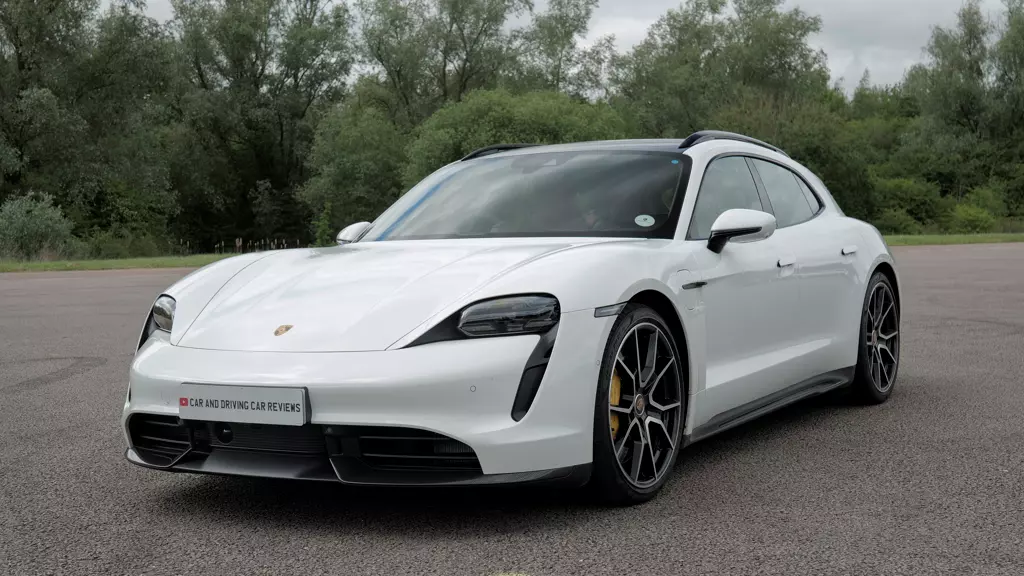 Porsche Taycan 520kW Turbo 105kWh 5dr Auto